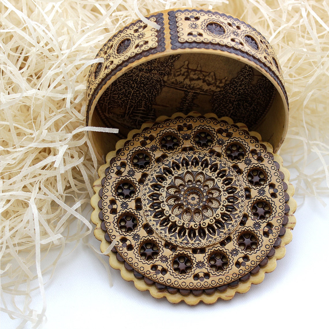 Original round jewelry box. Decorated with intricate hand Etsy