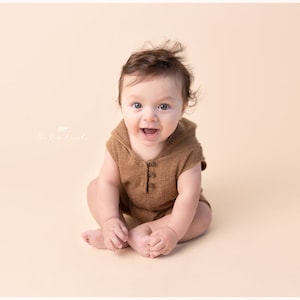 Sitter - 6-9 Months- 9-12M - Soft knit hooded romper - sleevless - Sitter Photo Prop