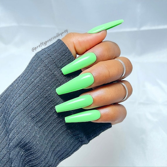 Bright green nails deals