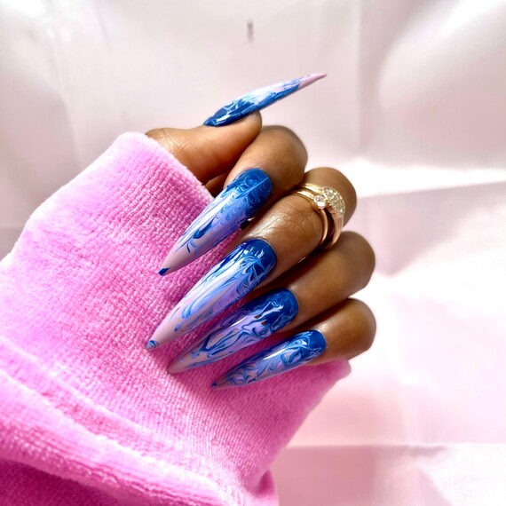 royal blue marble nails