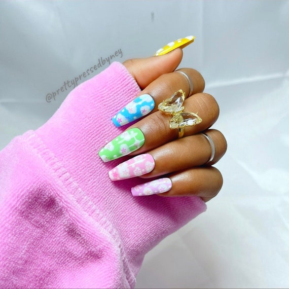 clouds nails design