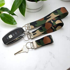 Llavero de pulsera de camuflaje, llavero para coche