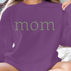 Joli t-shirt graphique pour maman, chemise cadeau pour maman, t-shirt pour maman amusant, t-shirt graphique pour maman confortable, cadeau attentionné pour la fête des mères, t-shirt pour maman mignon