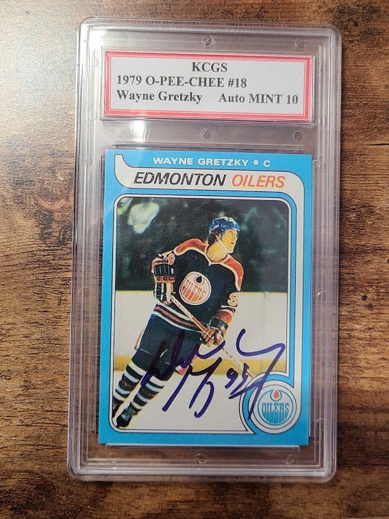 Used, Graded Wayne Gretzky 1979 0 - PEE - CHEE #18 Reprint Hockey card facsimile autograph MINT 10 (diff. grades avail.) for sale  