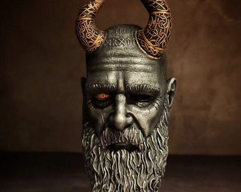 Figura coleccionable de la estatua de Mimir de God of War