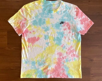 Tie-dye tee, size XL