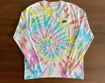 Tie-dye tee, size M