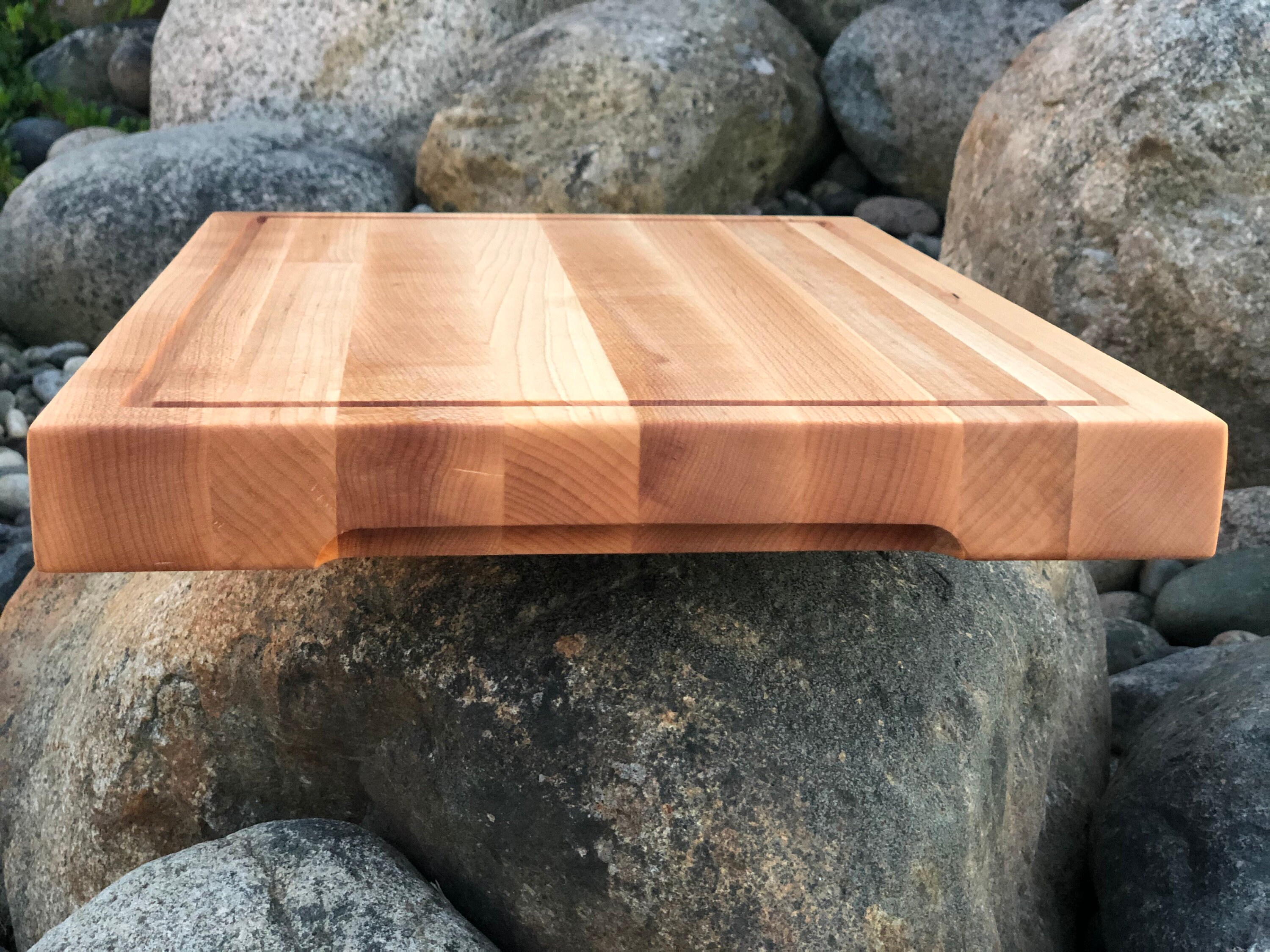 butcher block cutting board with juice groove