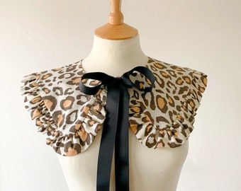 Leopard Lovers Detachable Frill Collar