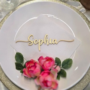 Tarjetas de lugar de boda personalizadas, tarjetas de lugar de madera, placas de nombre para boda, nombres cortados con láser, etiquetas de nombre de madera para la configuración de la mesa, nombres de madera personalizados
