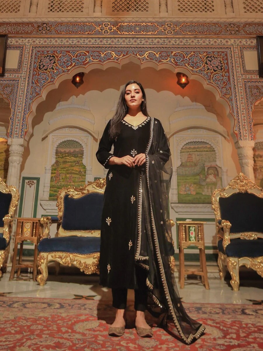 Black velvet salwar suit deals