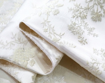 Floral Embroidery Fabric Brocade Fabric Jacquard Emboss Jacquard Windbreaker Fabric Dress Making Fabric for Suit Costume Dress Design