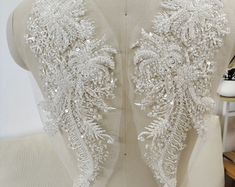 Off white Beaded Delicate Leaf Patch Motif Embroidery Leaf Lace Appliques Chic Addition for Wedding Dresses Bridal Gown Dance Costumes