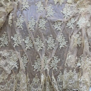 Metallic Gold Floral Lace Fabric Corded Embroidery Lace Mesh Fabric for Evening Party Dress Costumes Wedding Bridal Dress Gown Veils 51 &quot;
