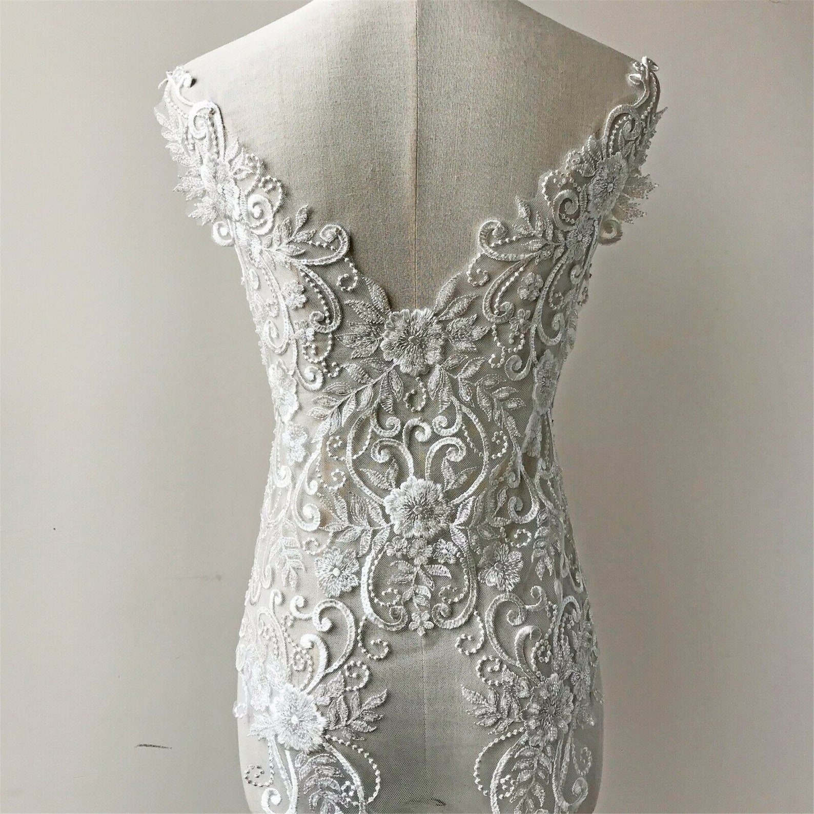 Lace Dress With Floral Patterns and V-Neckline main image 0