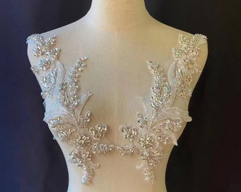 Off White Crystal Sewing Applique Rhinestone Heavy Beaded Blossom Flower Sparkling Motif for Haute Couture Dresses Prom Gown 1 Pair