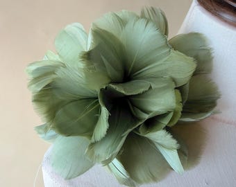 Light Sage Green Feather Flower Supply, Olive Feather Head for Millinery, DIY Fascinator Base, Craft Feather Bloom for Hats and Brooche