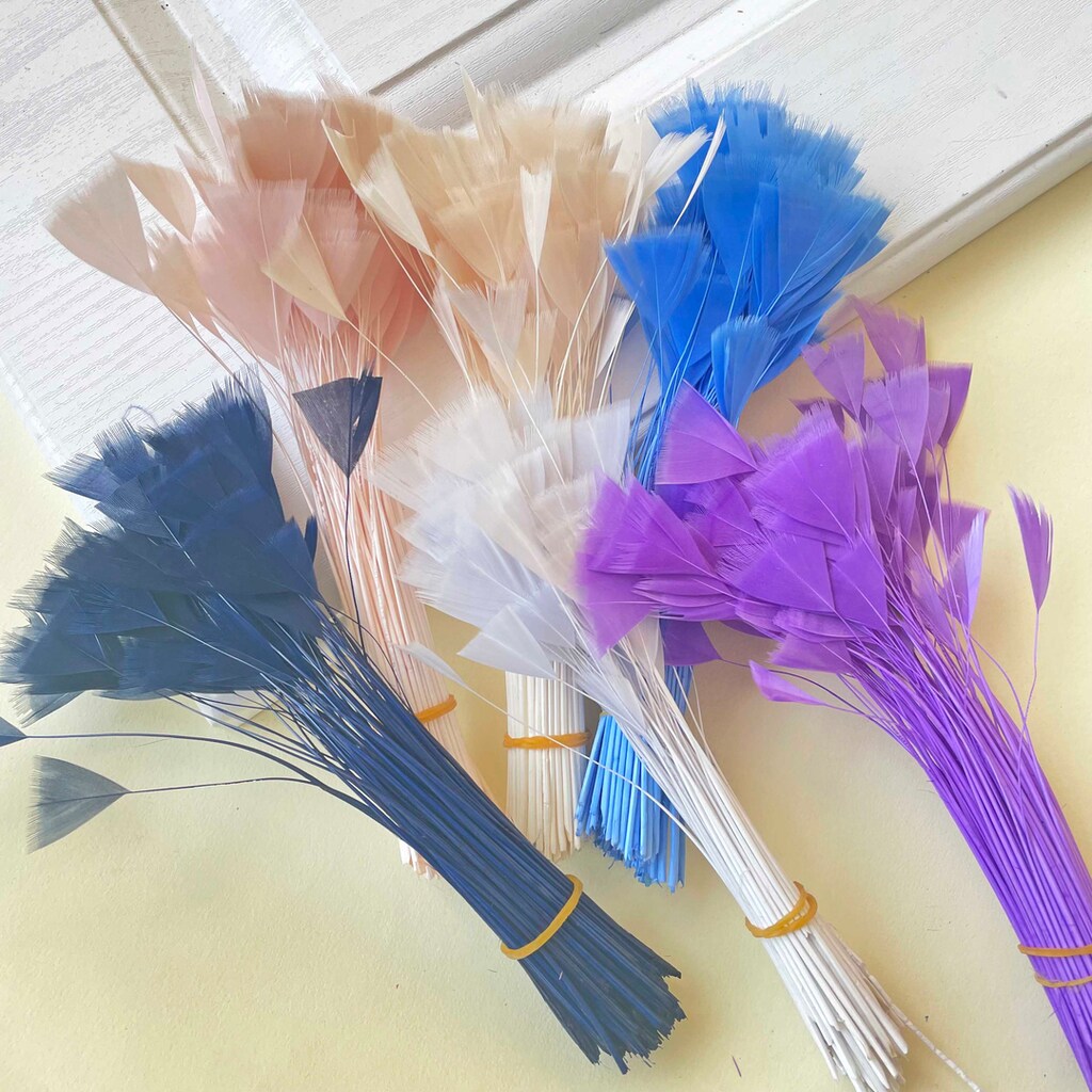 70 Piume D'Oca Sciolte Per Cappelli, Fascinator E Decorazioni - Colore Nero #01 (25 Pezzi)