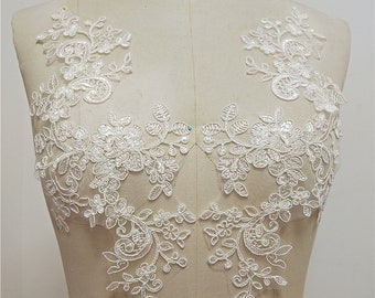 Mirror Pair Delicate Off-White Flower Lace Patch Vintage Embroidery Floral Lace Applique for Wedding Gown Craft Projects