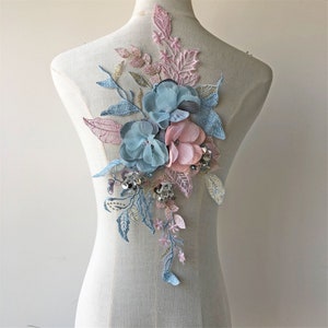 Wunderschöne 3D Blüten Applikation Stickerei Perlen Aufnäher Applikationen Motiv für Hochzeit PartyKleid Kleid Tanz Kostüme 1 Stück