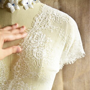 Exquisite Chantilly Lace Trims Ivory Eyelash Lace Edging Flower Lace Mesh Edging for Dress Costume Home Decoration 7.9 &#39;&#39;Width 3 yard