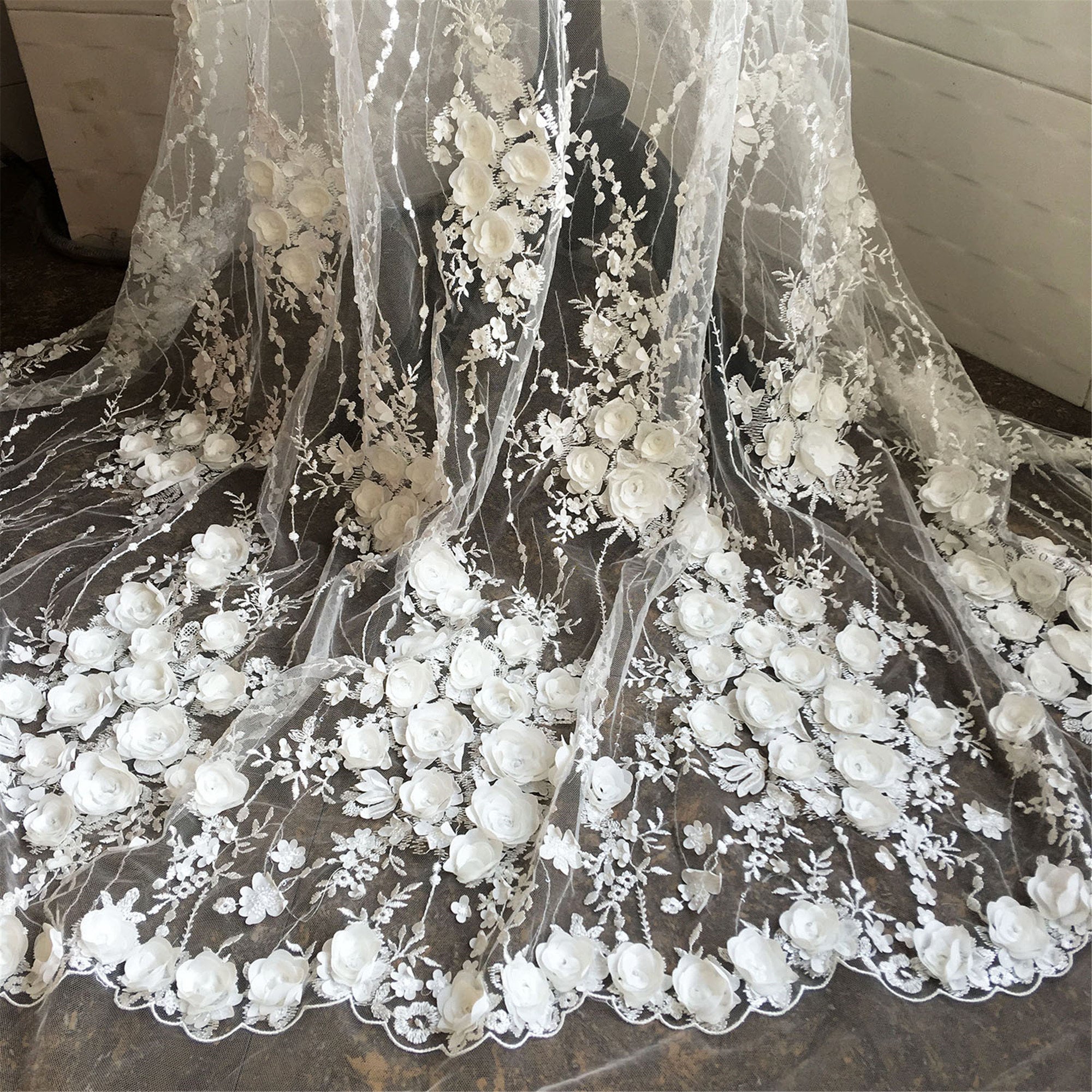 Gorgeous Off-white 3D Rose Lace Fabric Rosette Embroidery Tulle