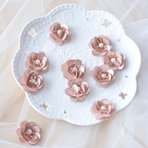 Dusky Pink 3D Flower Patches Beaded Applique delicate Embellished For DIY Craft Project,Garters ,Garment