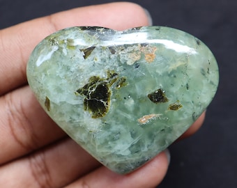 EPIDOTE in PREHNITE Crystal heart Stone  Healing Crystals and Stones Prehnite heart Stone / Prehnite Crystal / Prehnite  heart Stone