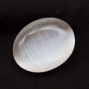 Polished Selenite Palmstone, Selenite Palmstone Crystals, Selenite Polished Crystal, Selenite Crystal, Selenite Pocket Stone, 35mm Palmstone