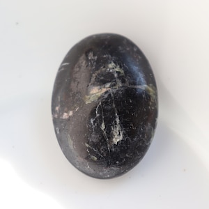 Black Tourmaline Palm Stone, Black Tourmaline Crystal, Black Tourmaline Palmstone, Protection Crystal, healing stone, Christmas Gift