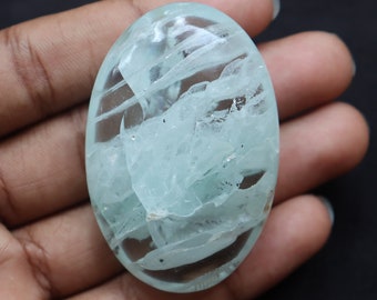 Unique Green quartz palm stone, healing stone, palm stone, healing crystal., Perfect for Confidence and Cleansing Negative Energy.