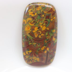 Diaspro naturale a forma di frutto, pietra preziosa, cristallo curativo, cabochon, pietra curativa, pietra sciolta, pietra tascabile, diaspro a forma di frutto, pietra preziosa sciolta.