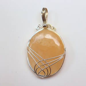 Yellow Jade Wire Wrapped Pendant, Silver Plated Pendant, crystal, Yellow Jade gemstone, Multi Yellow Color Stone, Healing Crystal, Pendant.