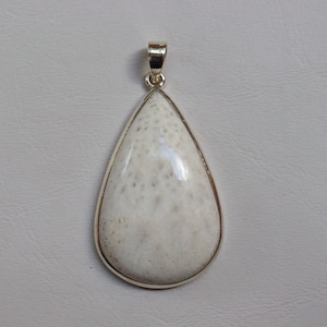 White Scolecite Silver Pendant, 925 Sterling Silver Pendant, Natural Scolecite Pendant, Anniversary Gift, Handmade Pendant, Gift for her