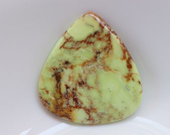 Cabochon chrysoprase citron, cristal de guérison, cristal d'auto-compassion, sphère de guérison chakra du coeur, pierre précieuse, cabochon vert, décoration d'intérieur