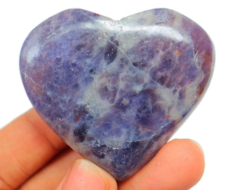 Piedra de corazón de iolita, piedra de corazón de iolita natural, fuego de iolita con destellos de piedra de sol, piedra de corazón de iolita, piedra de iolita pulida