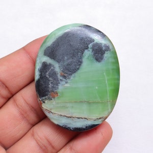 Superb! Shiny Green Kammererite Palmstone, Natural Kammererite Stone, Polished Kammererite Stone, Gift for Her, Third Eye Chakra