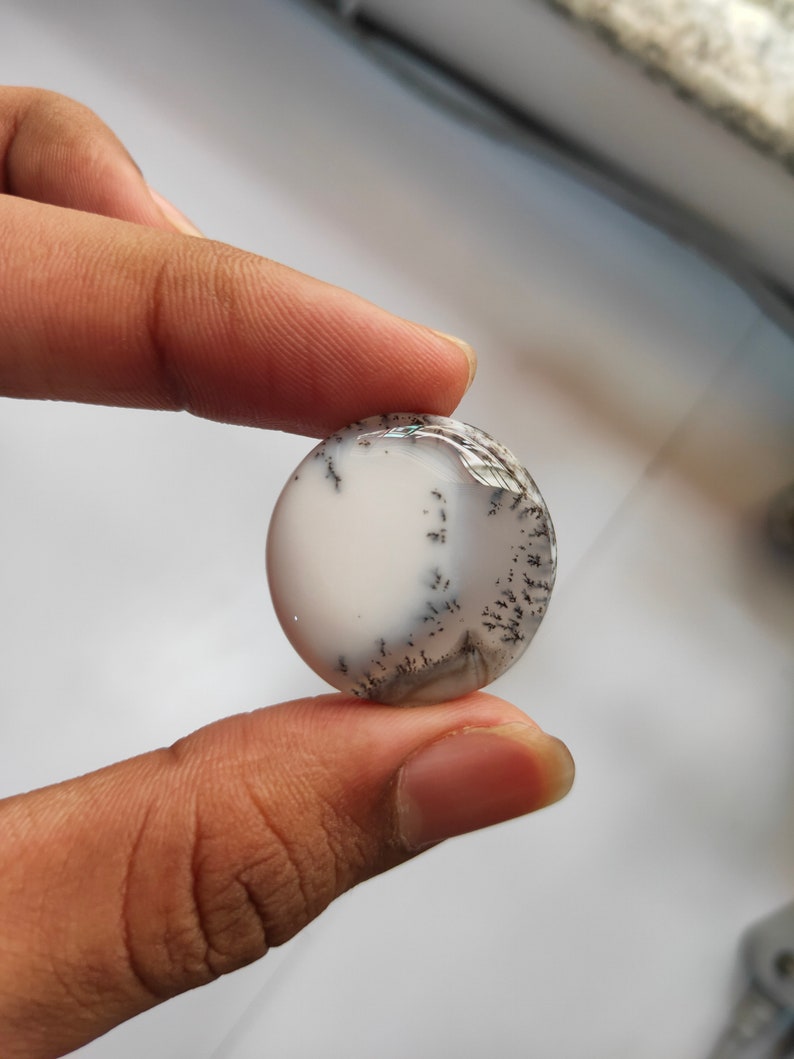 Natural Dendrite Round Shape Cabochon Top Quality Designer Dendrite Loose Gemstone For Pendant Jewelry Dimensions-29x29x5mm Wt-7.5gm..