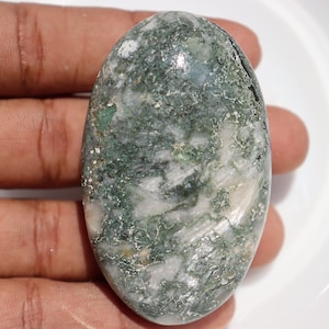 Unique Peach Green Stillbite Palm Stone, The Stone With Lots Of Healing Properties New Peach Stilbite with Chatoyant Crystal, Easter day
