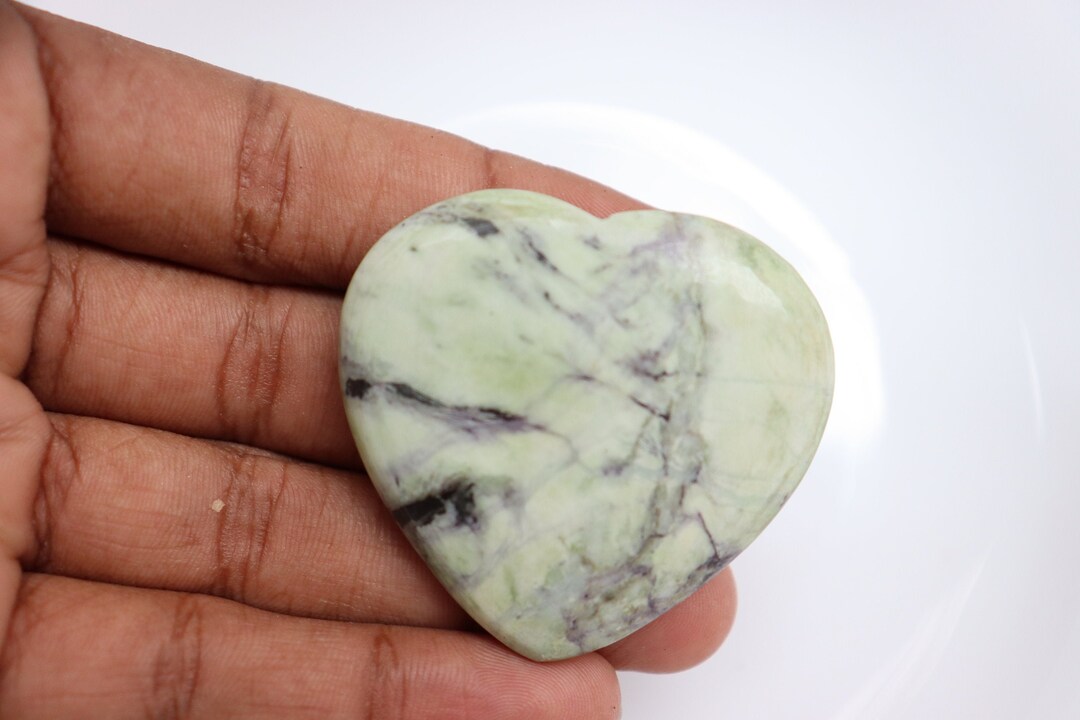 Natural Kammererite Heart Stone, Green Kammererite Heart Stone, Crystal