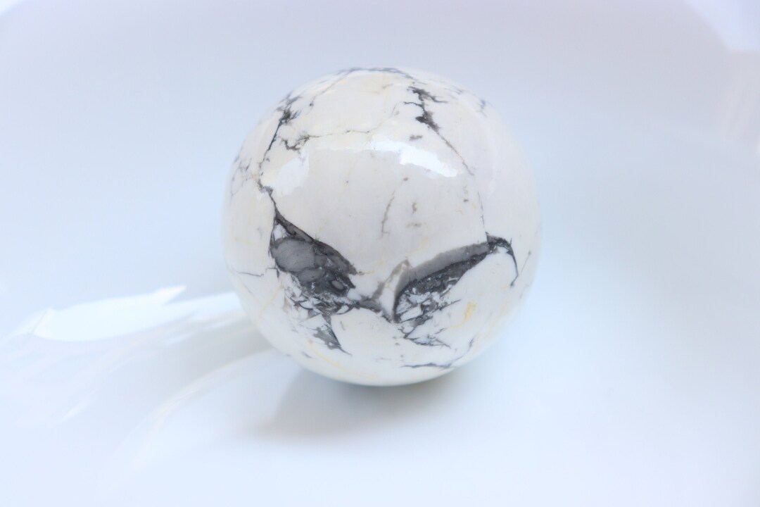 Natural Howlite Sphere, White Howlite Stone, Sphere Stone, Healing ...