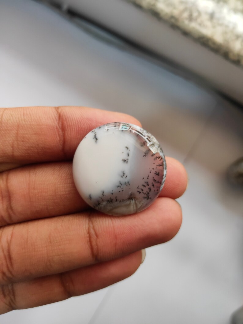 Natural Dendrite Round Shape Cabochon Top Quality Designer Dendrite Loose Gemstone For Pendant Jewelry Dimensions-29x29x5mm Wt-7.5gm..