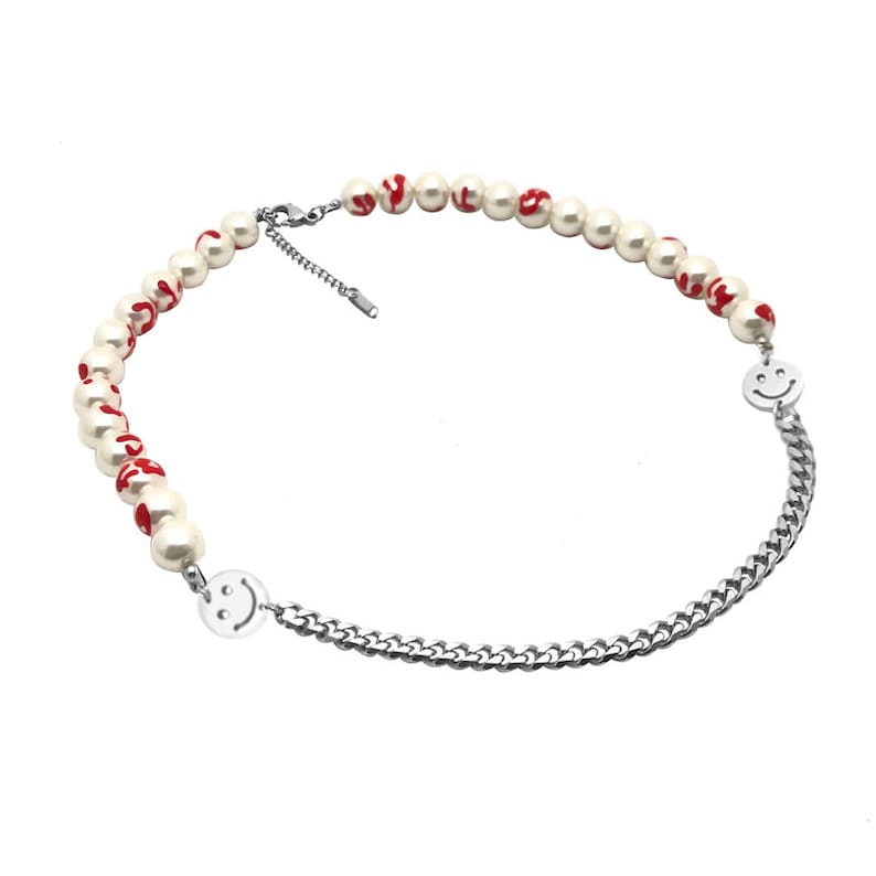 Bloody Pearl Smiley Chain Necklace