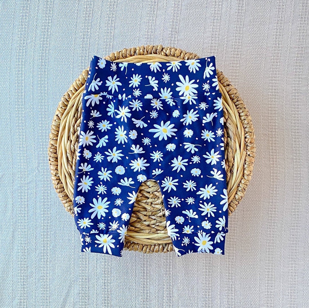 Floral Baby Leggings / Daisy Baby Pants / Newborn Outfit / Etsy