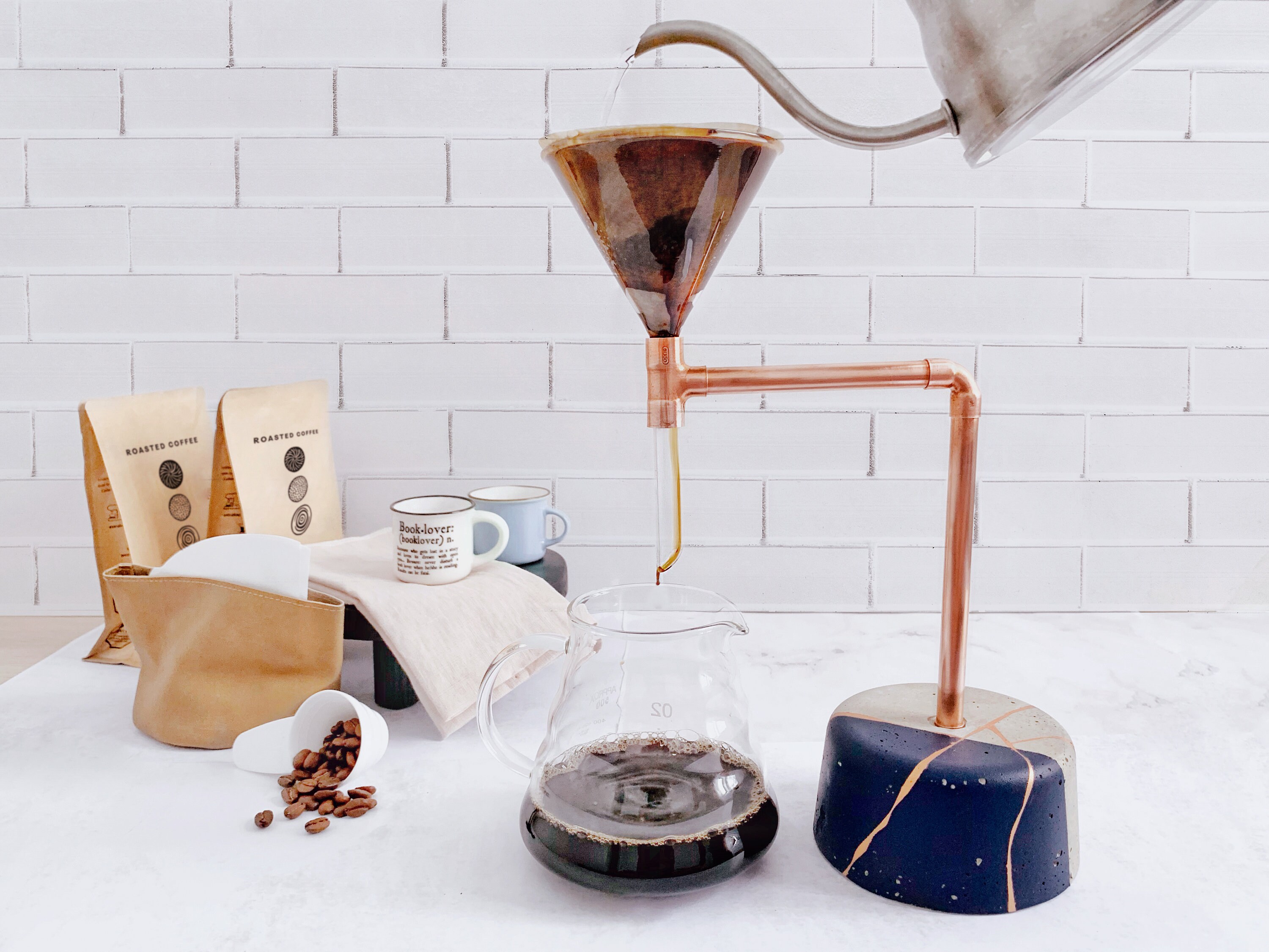 Verser Sur La cafetière,