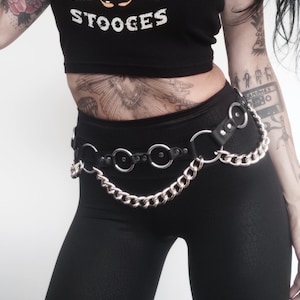 Black Leather O-ring n Chain Belt