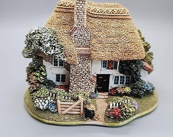 Lilliput Lane 'the Chocolate Factory', Collector's Club, L2586
