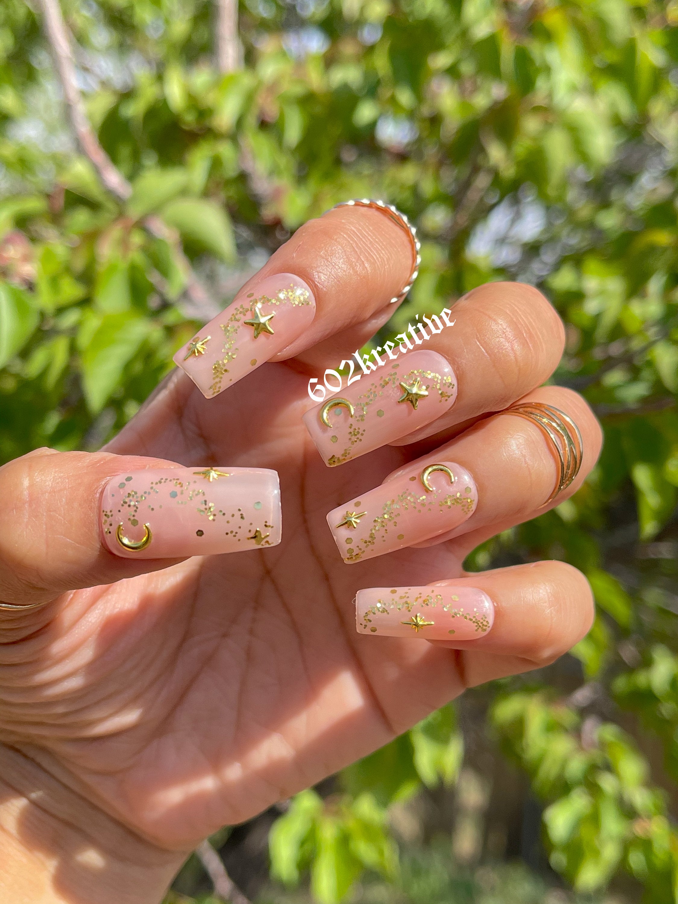 Nude moon and stars press on nails