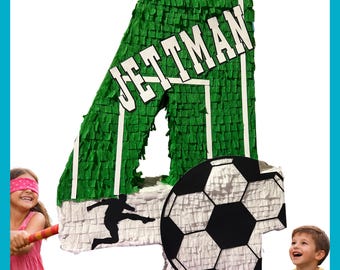Piñata da calcio da 23". Calcio. Resistente agli urti per un divertimento extra. Scegli i tuoi colori e dettagli.
