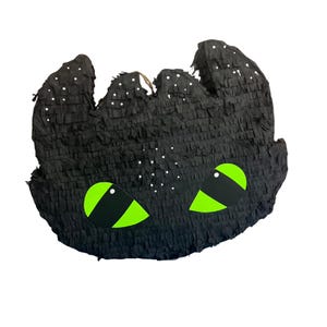 TOOTHLESS, LIGHT FURY, Piñatas. Training my dragon.